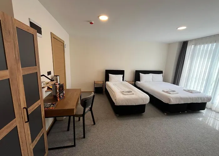 New Garden Airport Hotel
