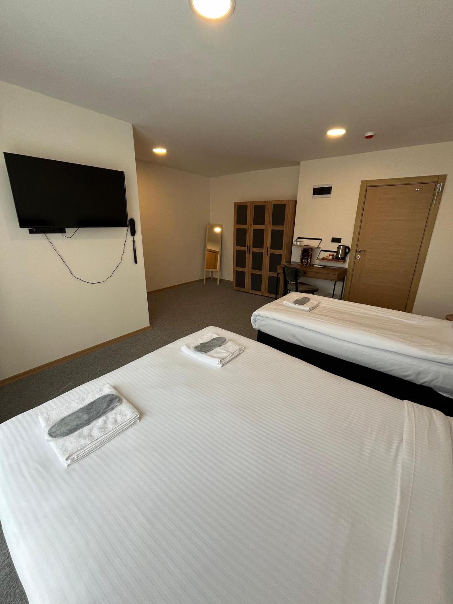 Hotel New Garden Airport 3*