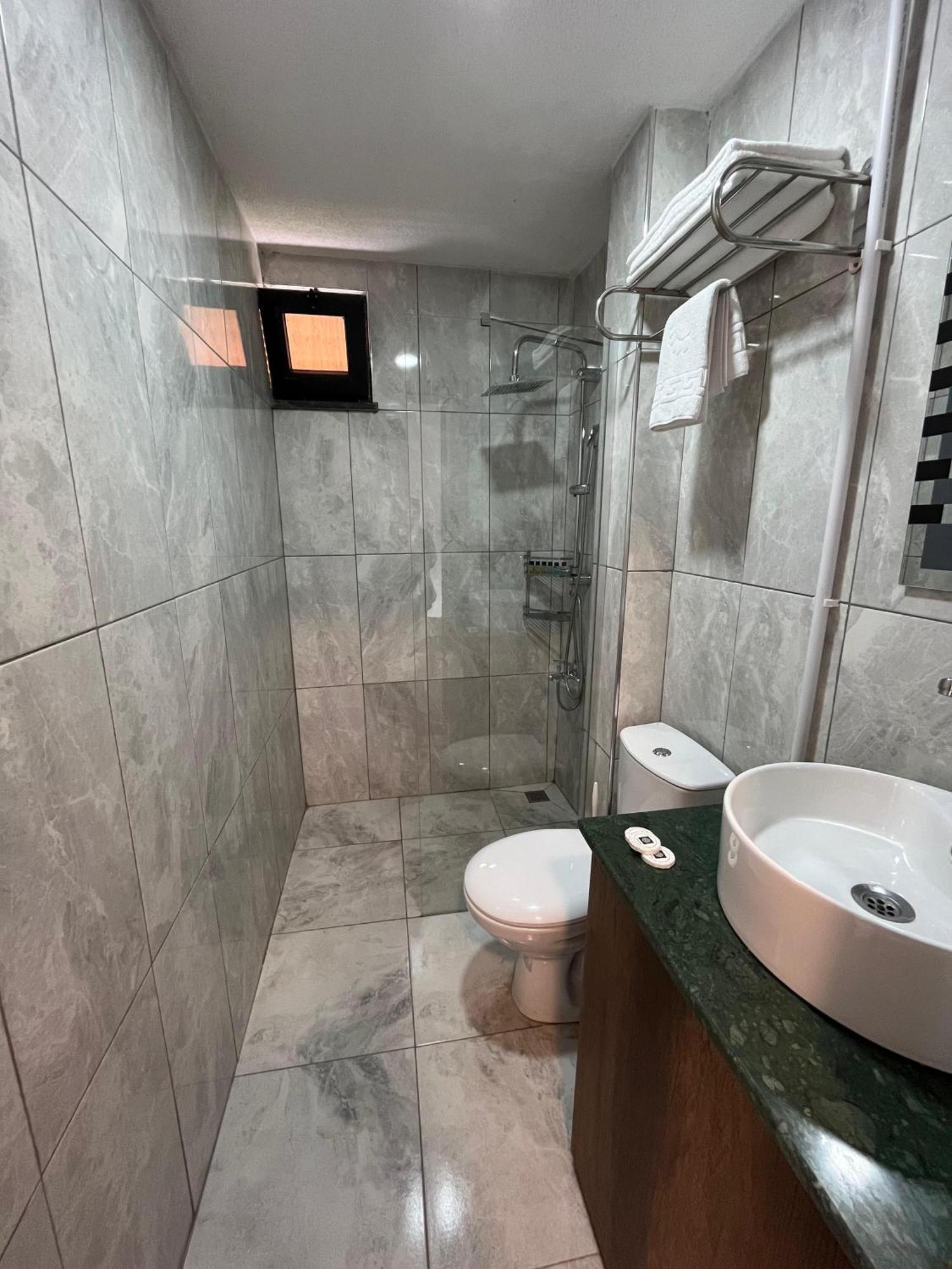 Hotel New Garden Airport 3*